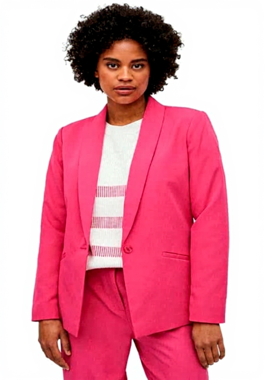 'Vila Vikamma Blazer Donna indossato in un contesto elegante'